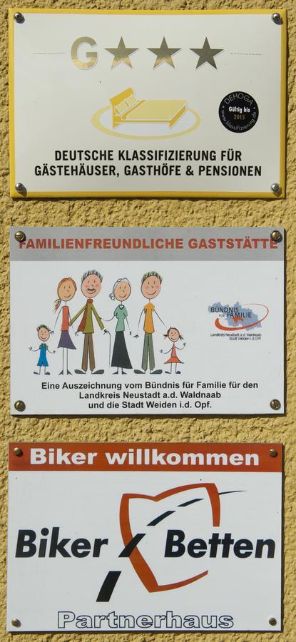 Landgasthof Zum Goldenen Loewen Мусбах Екстериор снимка
