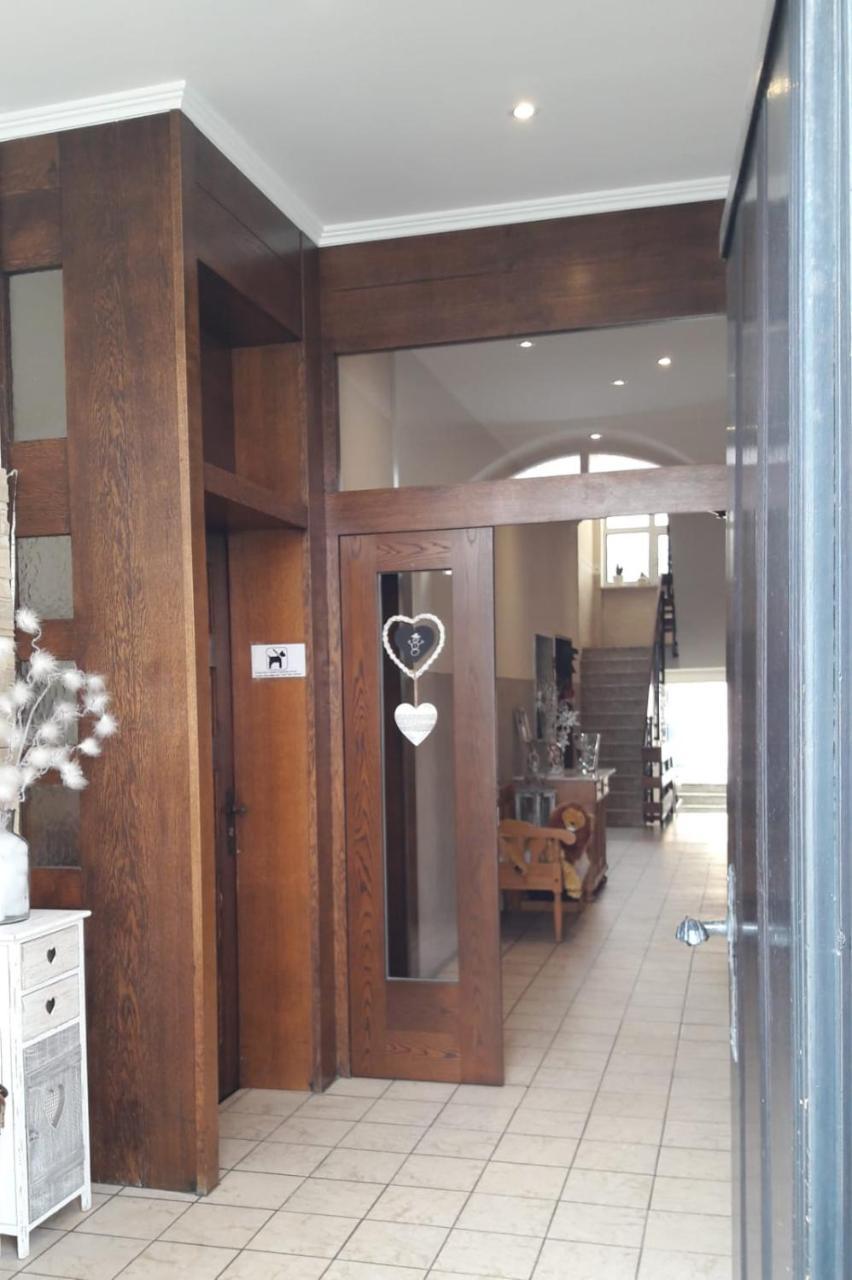 Landgasthof Zum Goldenen Loewen Мусбах Екстериор снимка