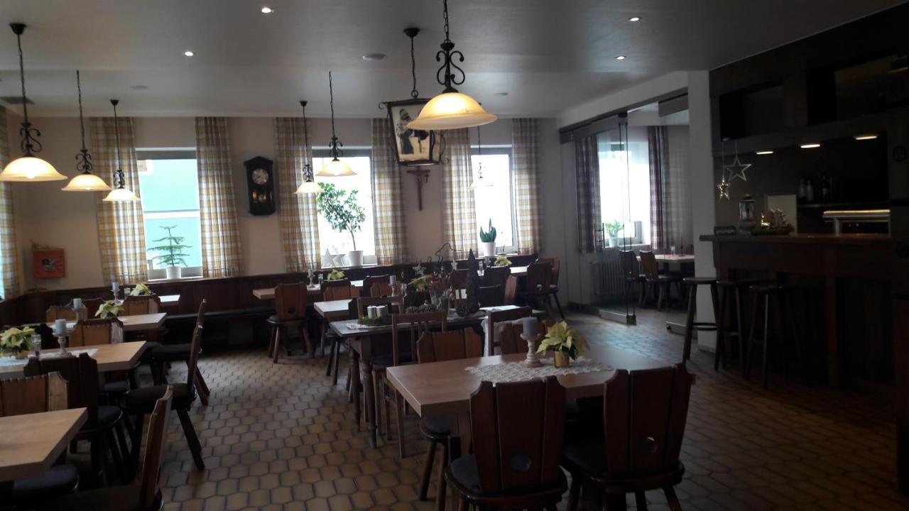 Landgasthof Zum Goldenen Loewen Мусбах Екстериор снимка